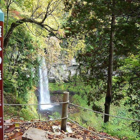 ホテル ペンションオールドストリング みなかみ町 エクステリア 写真