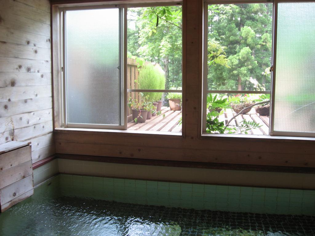 ホテル ペンションオールドストリング みなかみ町 エクステリア 写真